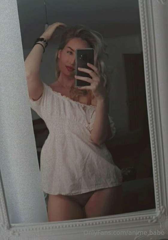 Hey babe! Let s buy pizza and eat it in bed 🤍