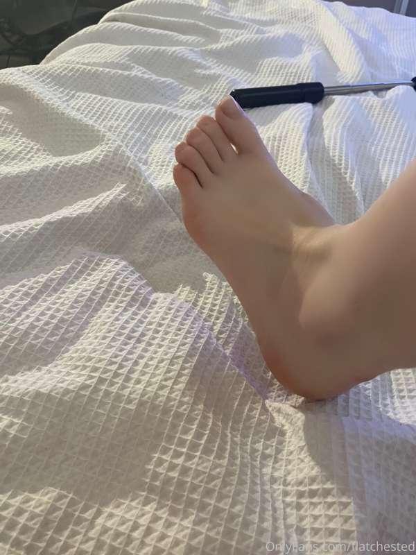 Who likes feet? :)