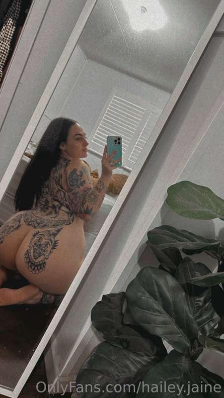 I’m soo horny rn 😈