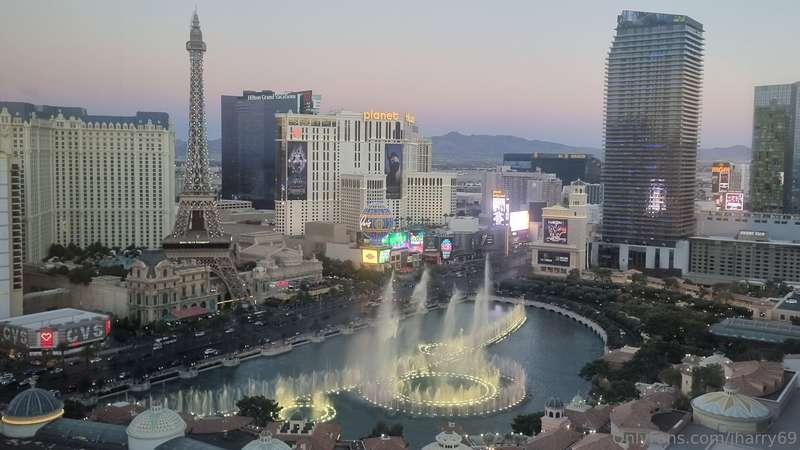 View from the hotel room in VEGAS BABY wish I had someone to..