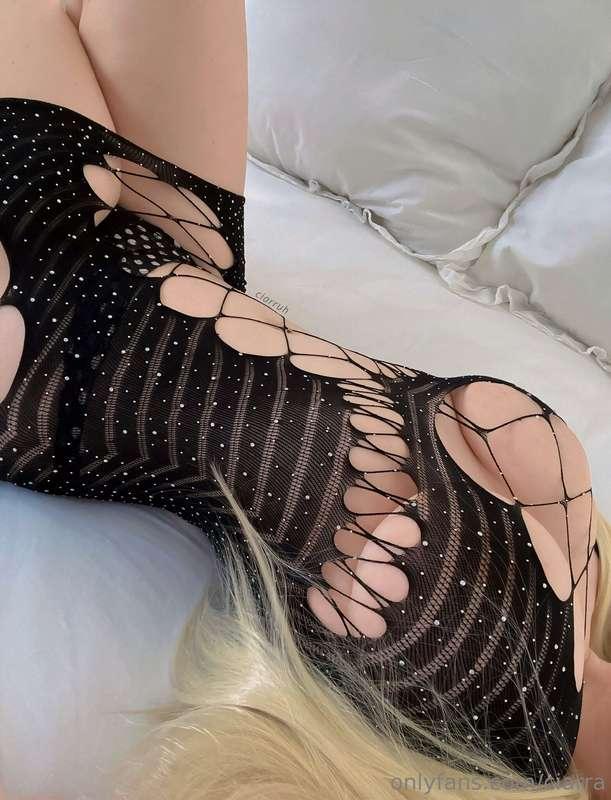 i’m really horny right now and need some dick 🤤🤤