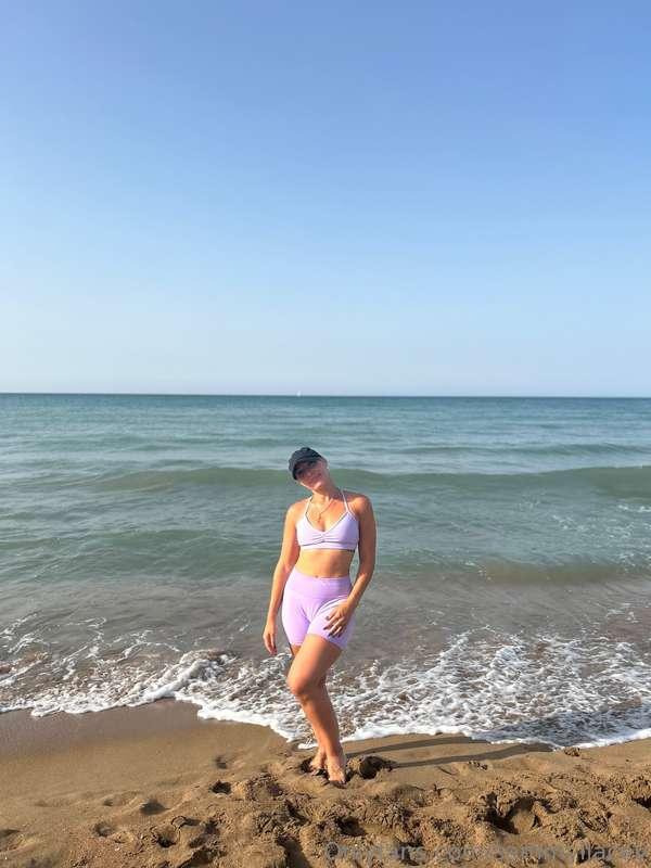 Come swim with me 👙