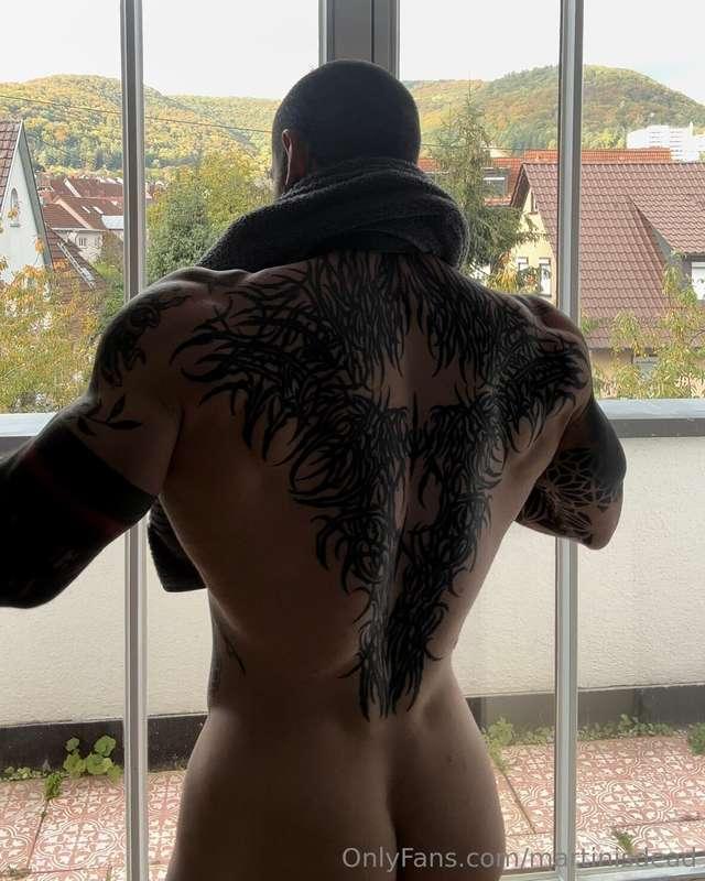 Got these wings on my back 🪽🖤
