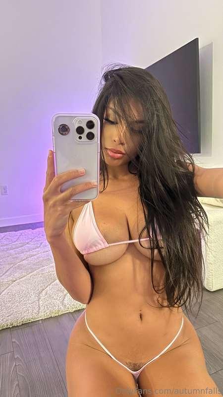 This body was made for the sun… and your imagination😘