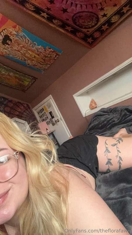 i’m shooting today!! DM me and tell me what you want to see ..