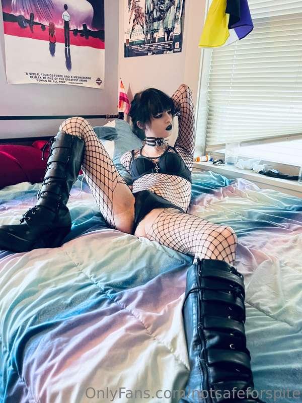 notsafeforspite image #5