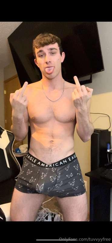 LIVE RN dont miss it, its gonna be a huge load