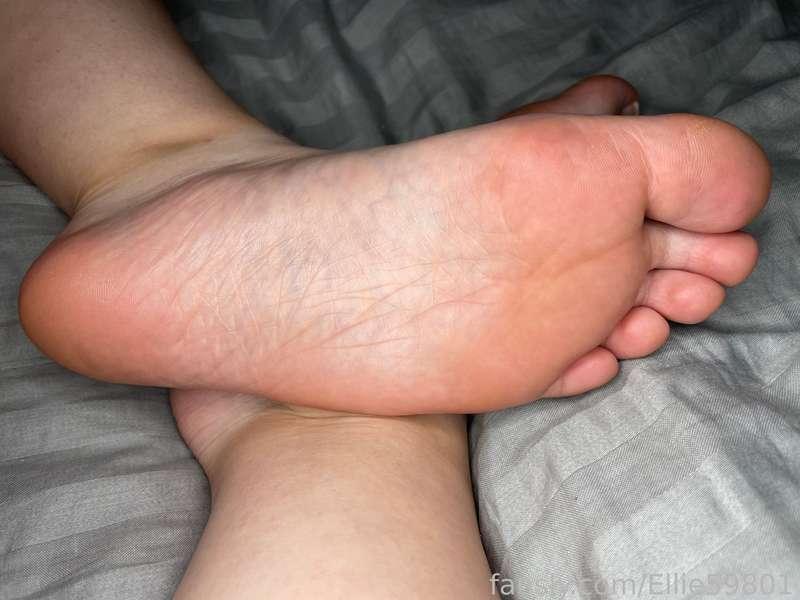 My bare sole close up and my toes 👣😍 #fyp #feet #footfetish #foot #fetish #soles #toes #legs #hot #sexy #horny #pawg