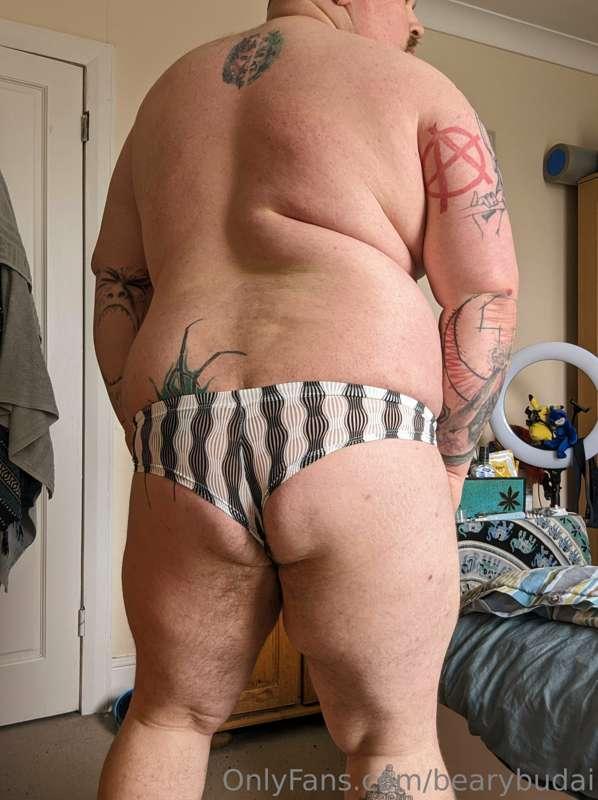 A little something from my slutty briefs era.