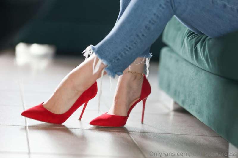 Red like the fire and sharp like a knife… don’t stumble or i..