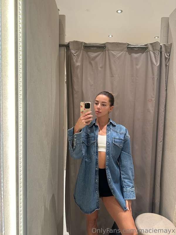 🥺🥺🤍 hey! Little changing room pic.  I’ve been neglecting a l..