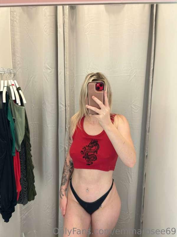Tip if you would fuck me in the change rooms 👅