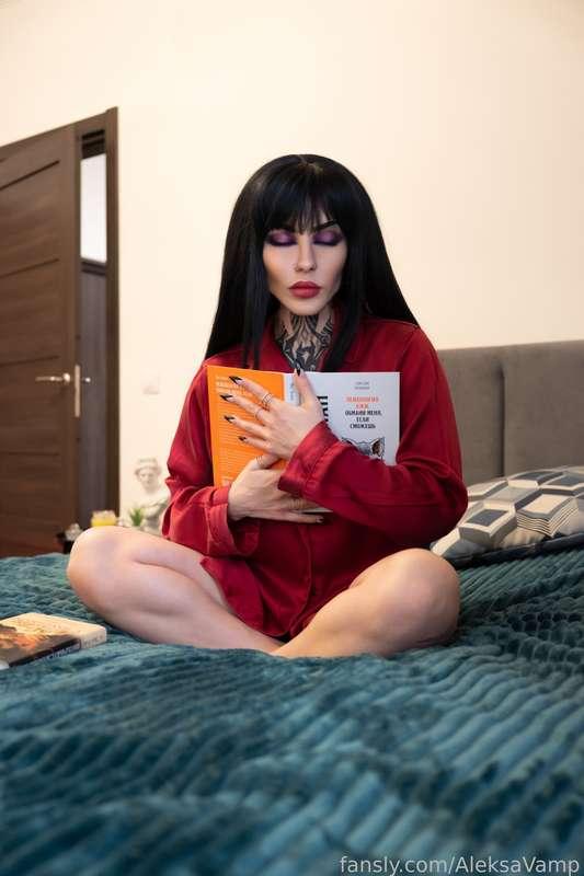 I'm at peace with myself, maybe you want to disturb my peace.😍


#fyp #strapon #petite #body #naughty #tattoo #gamer #sexy #mistress #femdom #pussy #footfetish #domme #mommy #goddess #boobs #butt #switch #facesitting #ass #boss