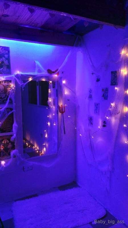 OCTOBER!🎃Any costume and Halloween lovers out there? You'll ..