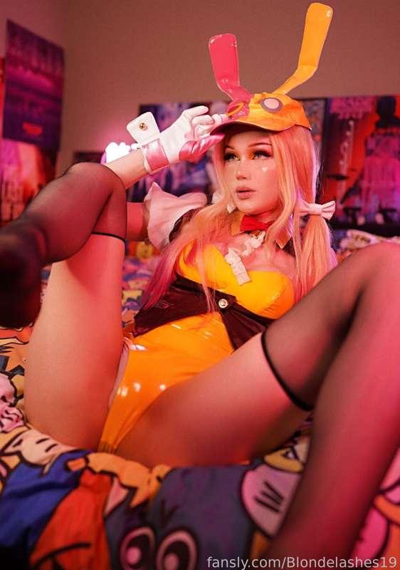 blondelashes19 image #6