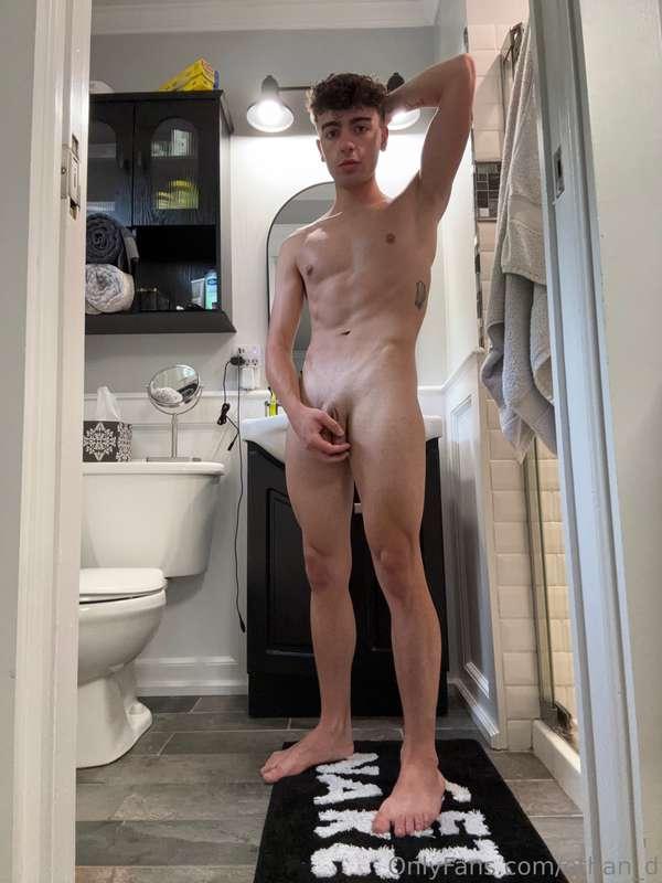 Fresh out the shower 🚿 