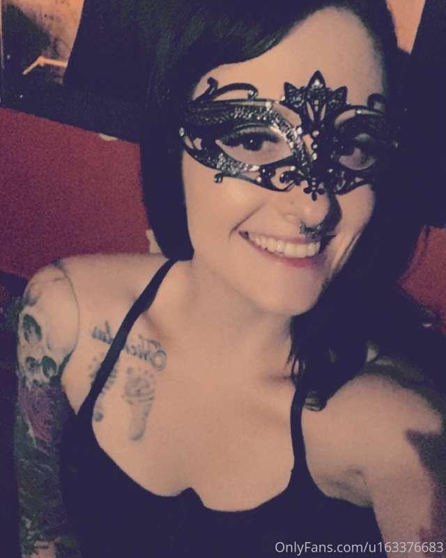 getting ready for a cazy night in NYC a few years back,,,, h..