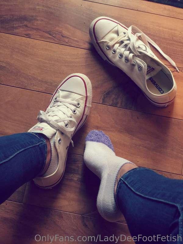 Do you like sweaty ankle socks and Converse? 

Watch me teas..