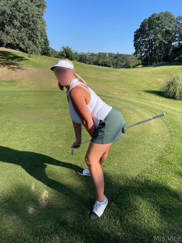 #TBT: because you gotta have a little fun on the course ⛳️