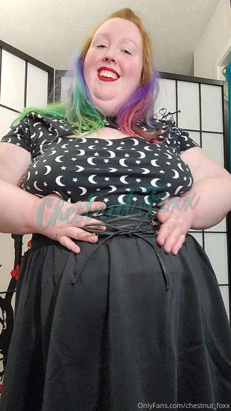 Do you like this outfit, Master?