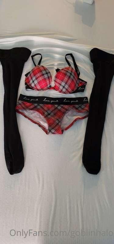 Plaid & thigh highs 😍