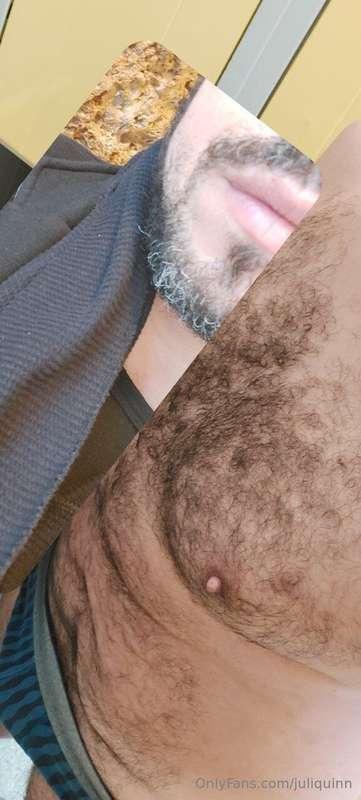 Olá, sou um homem. Pareço italiana e adoro sexo. BBW, vovó, ..
