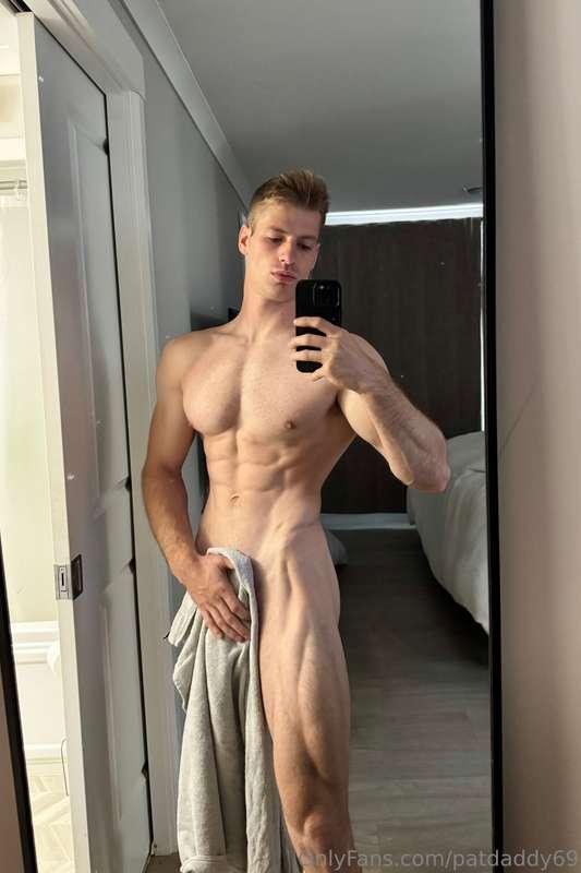 Can I wrap my thighs around your head 😈