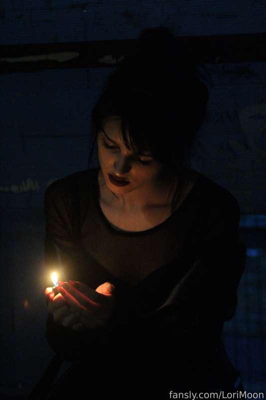 lorimoon image #0