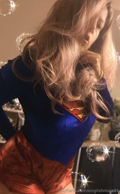 Superwoman ! What do you think of this wig ? X