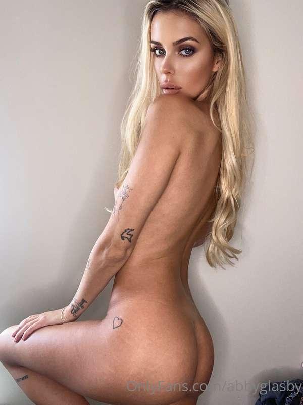 Little side cheek never hurt anyone at I right?