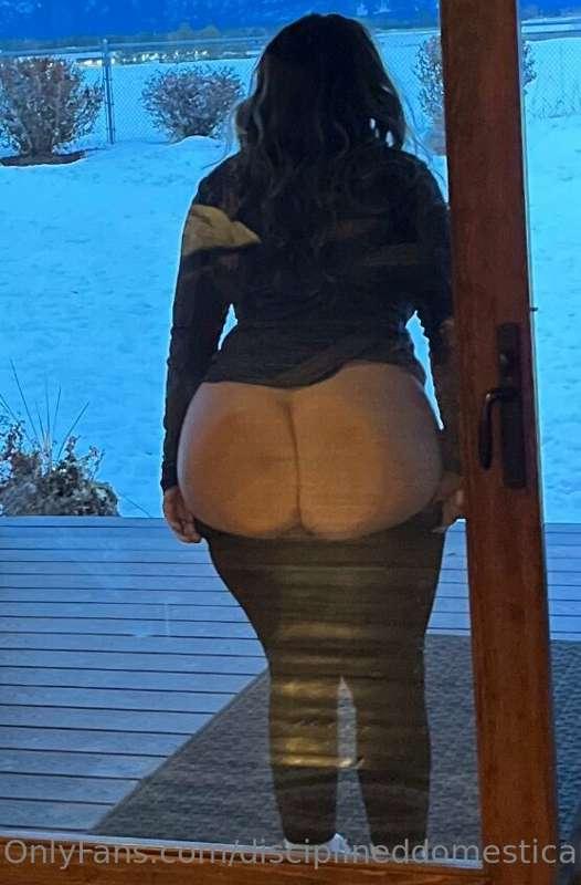 I mooned and flashed Daddy last night 😂 I stuck my bare butt..