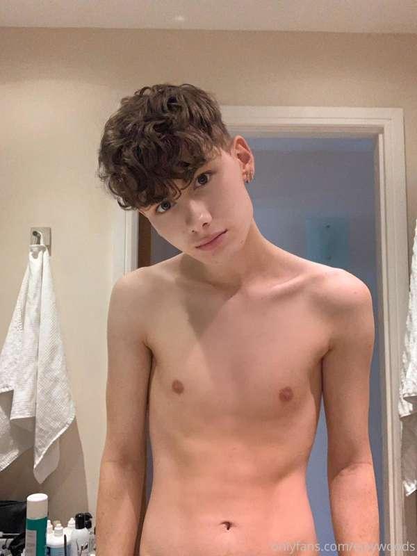 Join me in the shower 🚿 

**send a tip, get a reward**