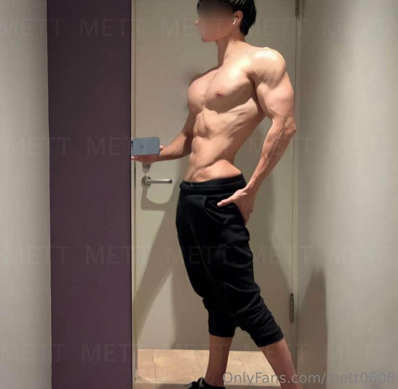 It's been a long time since I did a mett pose.