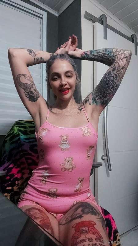 I like showing my natural side not just Hey I am a domme tha..