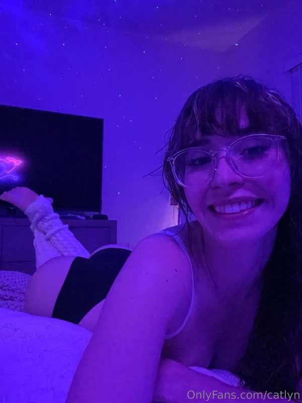 who is up and horny? 👋🏼