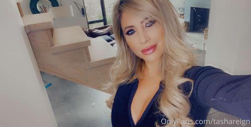 Hey Reigndeer! Come and chat with me tonight! 🦌💛I cant wait ..