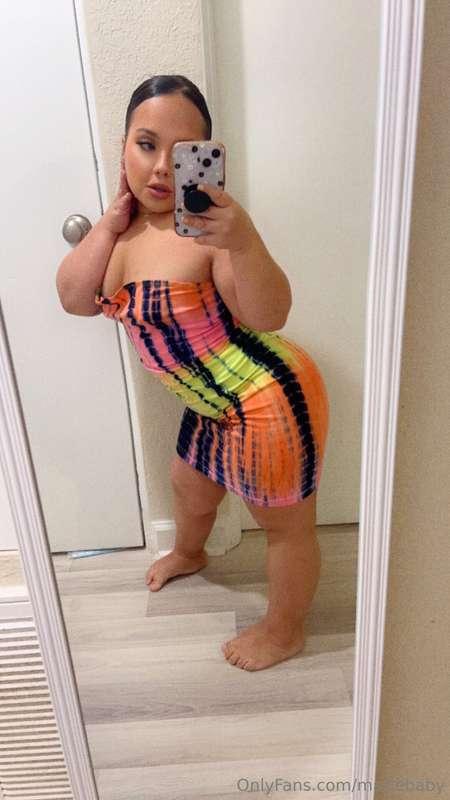 take this dress off and give me a taste! 👅