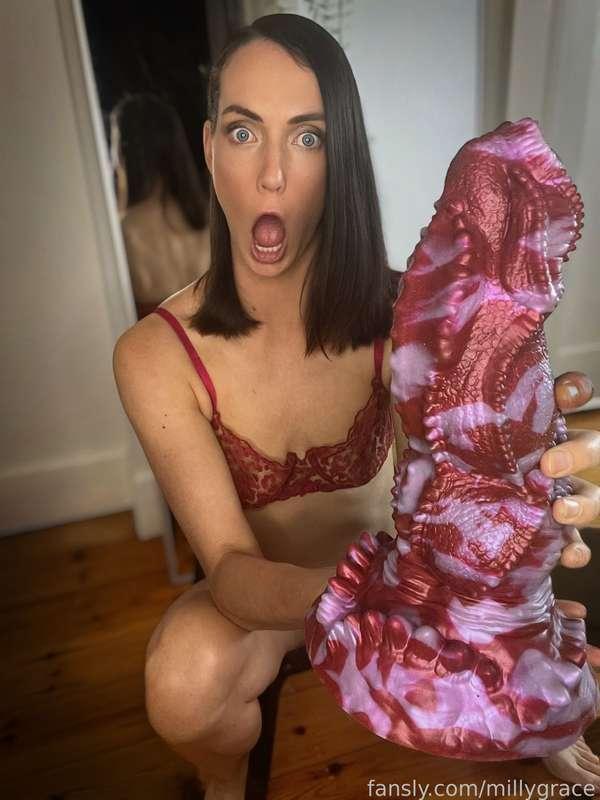 Now this stretched me out...

https://fansly.com/post/758652748295057408

#loose #loosepussy #milf #sizequeen #baddragon #horsedildo #pussygape #pussystretching #hugedildo #monsterdildo #fantasydildo