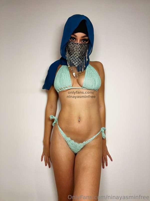 Rate my self made Bikini 👙🙈 I crocheted it myself 🧶