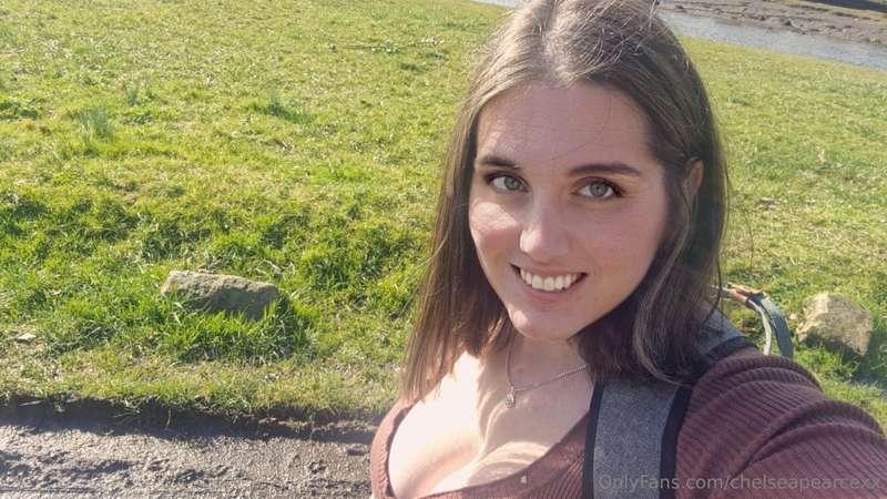 Country walks are better with me 😜 