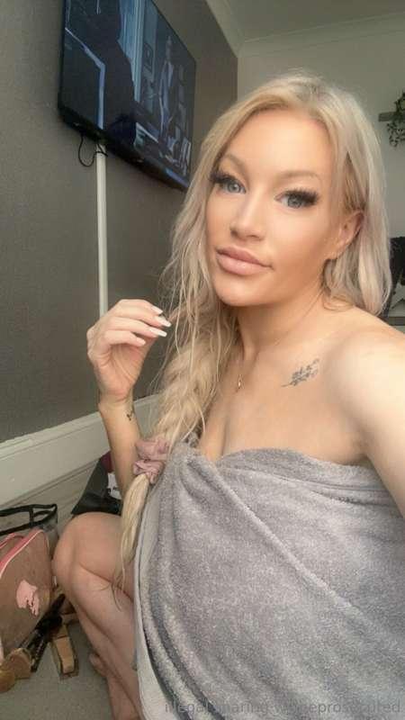 Want to shower with me? xx 💜😘
