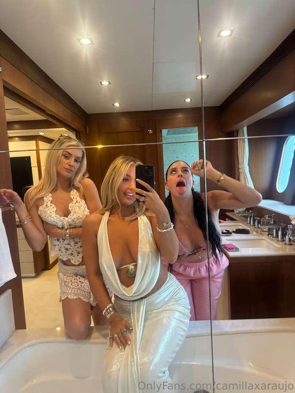 Just 60 more minutes!! @knockers @tanamongeau 