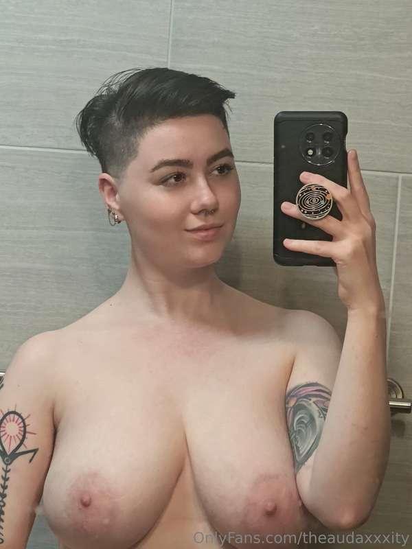Some fresh haircut euphoria today! Ya boi is feeling extra c..