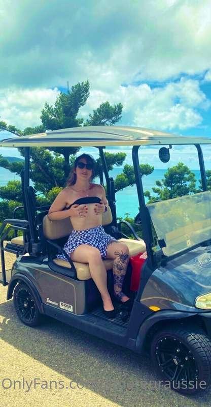 all these pics of Hamilton island keeep popping up and I rea..