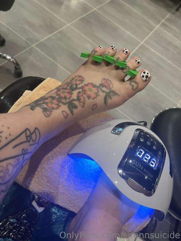 How cute is my new pedi! 🐮