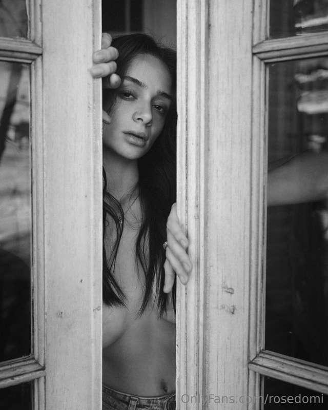 💋"No tienes escapatoria."— “You have no escape.”The game alr..