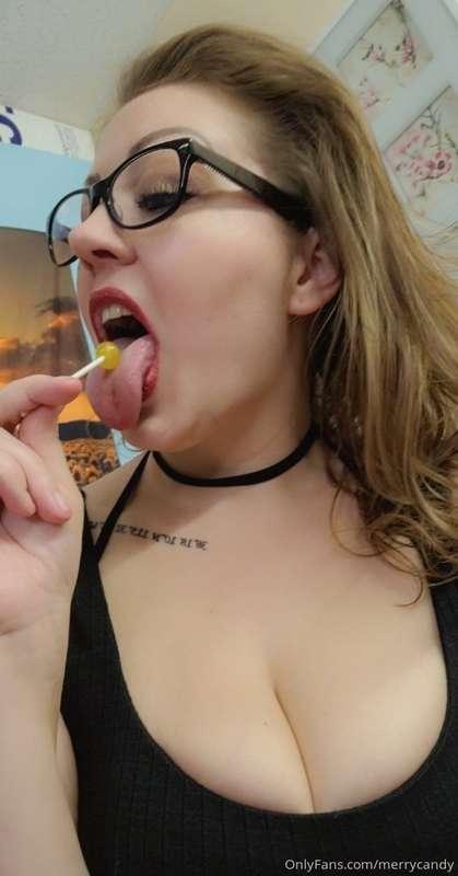 Happy Monday! Look out for some new content cumming soon! 💋