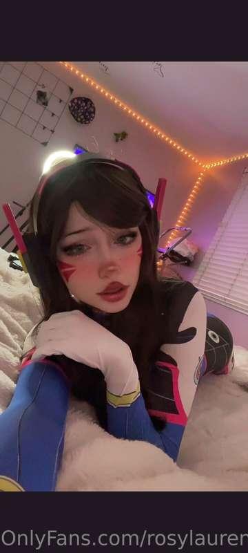 Suck my toes!!