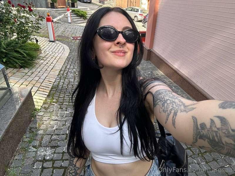 selfies still trending? 😜📸