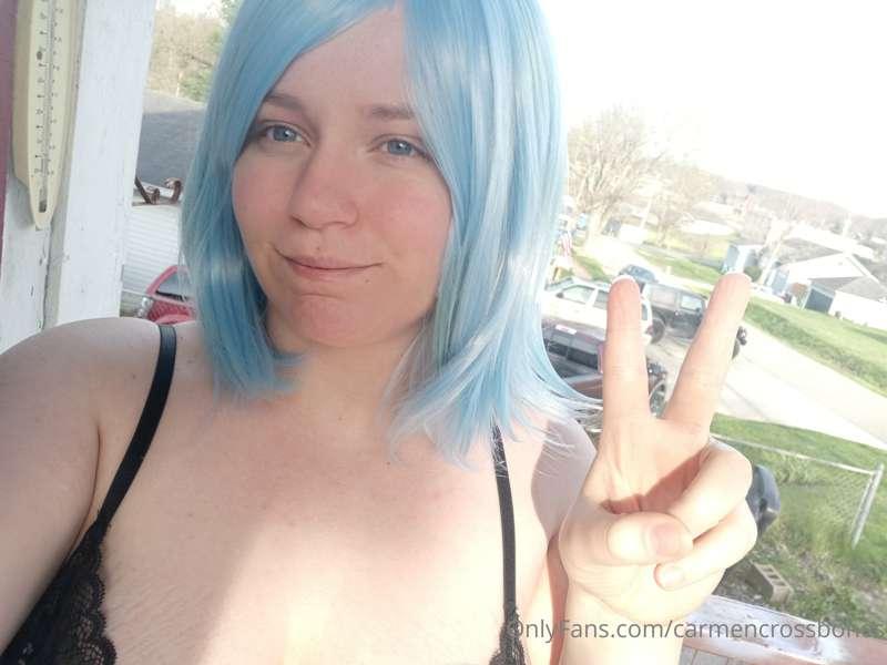 My Earth chan wig came in late today so I'll be shooting lat..